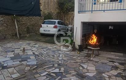 BEYLERDE BAHÇELİ MÜSTAKİL EV