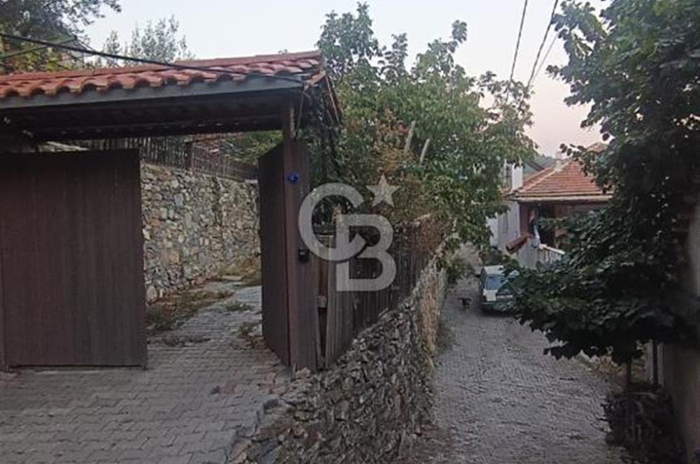 BEYLERDE BAHÇELİ MÜSTAKİL EV