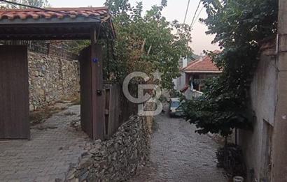 BEYLERDE BAHÇELİ MÜSTAKİL EV
