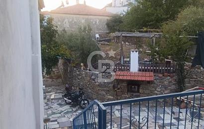 BEYLERDE BAHÇELİ MÜSTAKİL EV