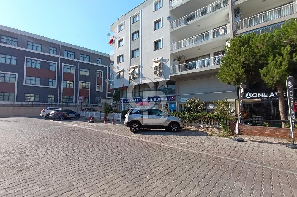 Bostanlı da Satılık 3+1 Giriş Kat Daire