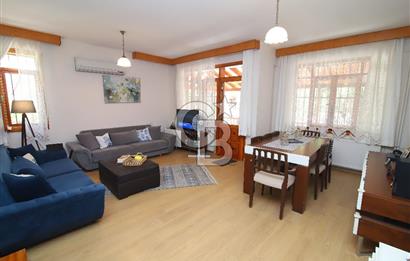 Urla Kalabak'ta Deniz Manzaralı Tam Müstakil 4+1 Villa Satılık