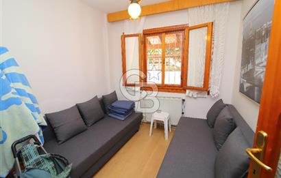 Urla Kalabak'ta Deniz Manzaralı Tam Müstakil 4+1 Villa Satılık
