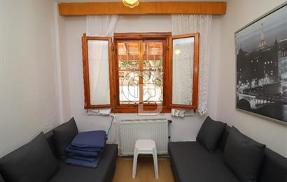 Urla Kalabak'ta Deniz Manzaralı Tam Müstakil 4+1 Villa Satılık