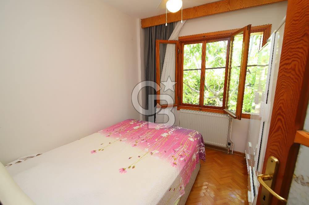 Urla Kalabak'ta Deniz Manzaralı Tam Müstakil 4+1 Villa Satılık