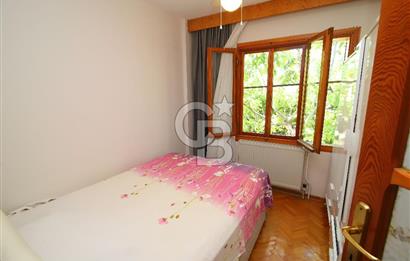 Urla Kalabak'ta Deniz Manzaralı Tam Müstakil 4+1 Villa Satılık