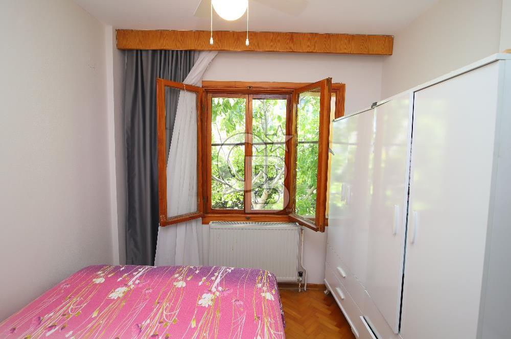 Urla Kalabak'ta Deniz Manzaralı Tam Müstakil 4+1 Villa Satılık