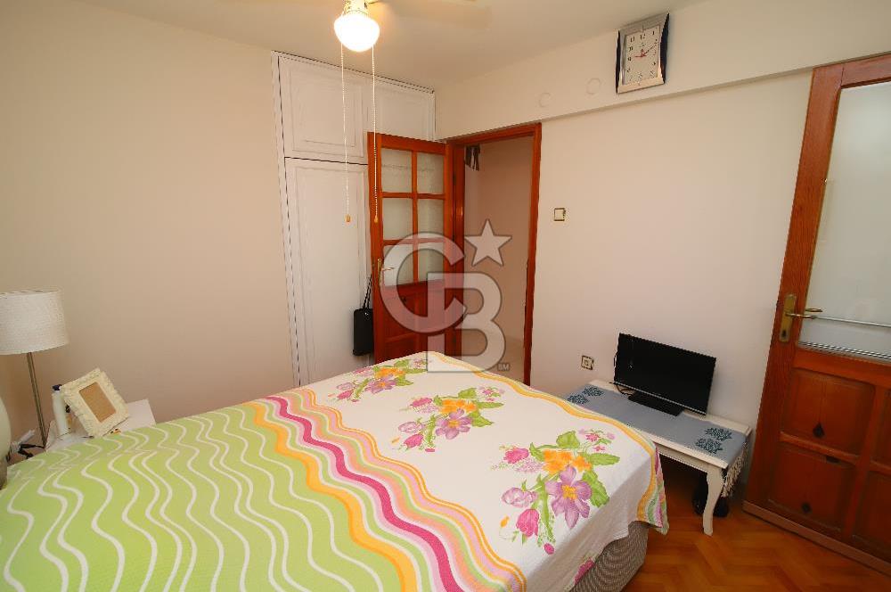 Urla Kalabak'ta Deniz Manzaralı Tam Müstakil 4+1 Villa Satılık