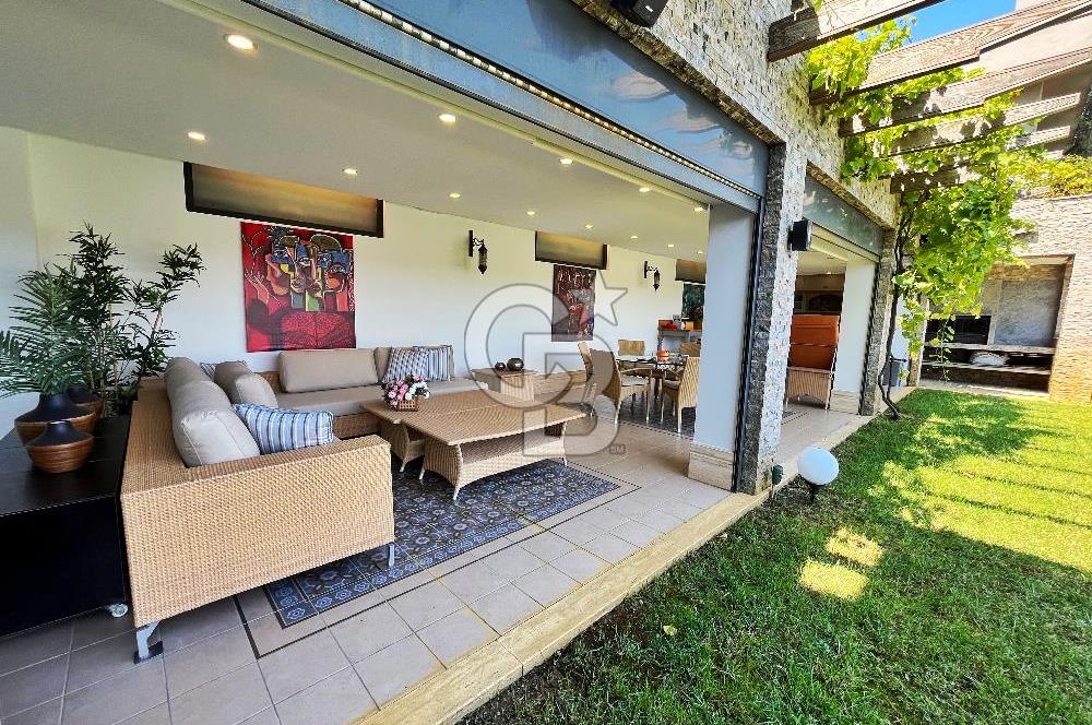 BEYKOZ ACARKENT'TE BR TİPİ TADİLATLI 7+2 SATILIK VİLLA