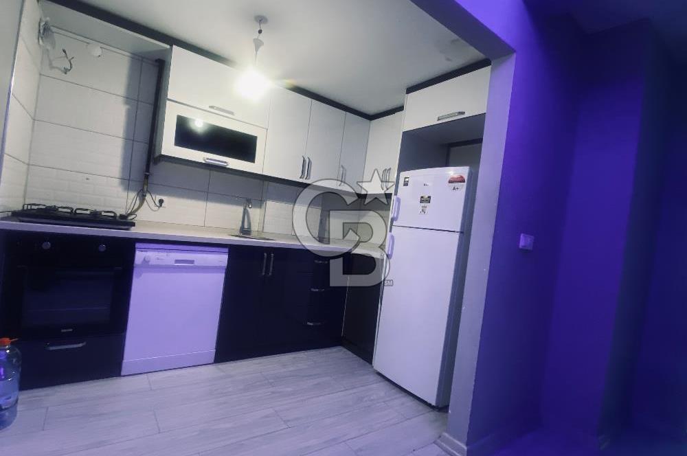 BUCA MENDERES HALK CADDESİNDE EŞYALI SATILIK 1+1  DAİRE