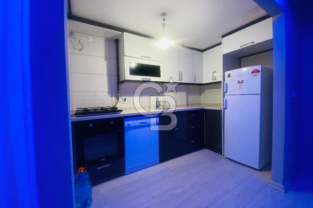 BUCA MENDERES HALK CADDESİNDE EŞYALI SATILIK 1+1  DAİRE
