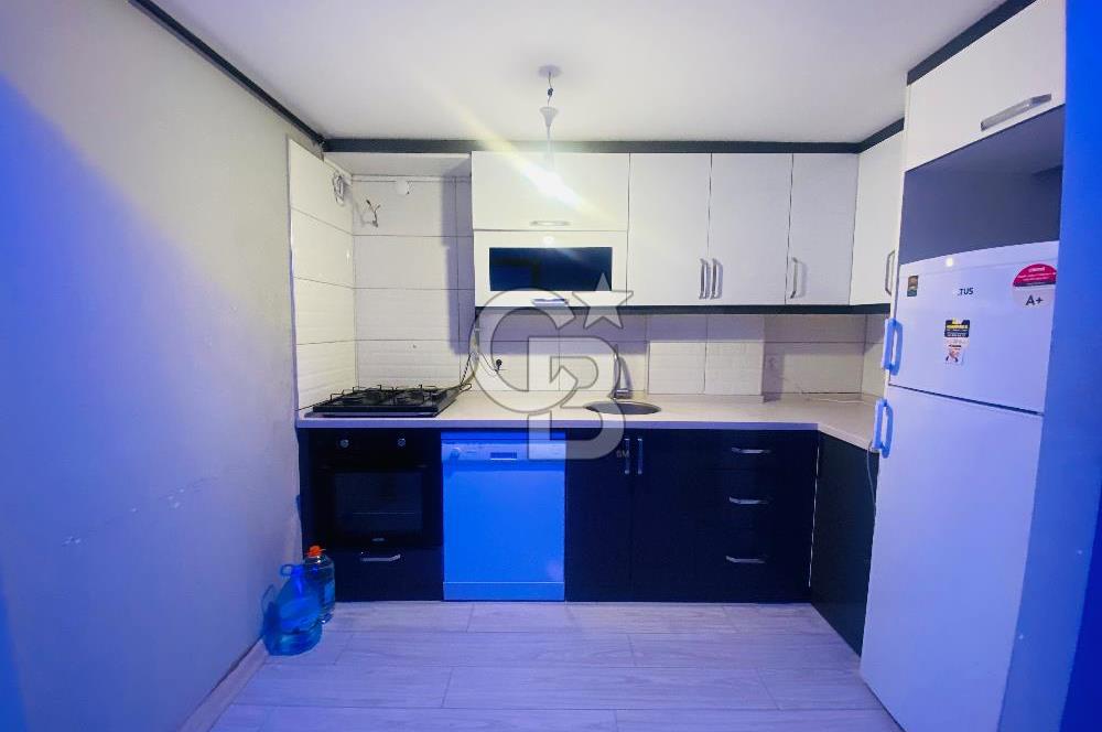 BUCA MENDERES HALK CADDESİNDE EŞYALI SATILIK 1+1  DAİRE