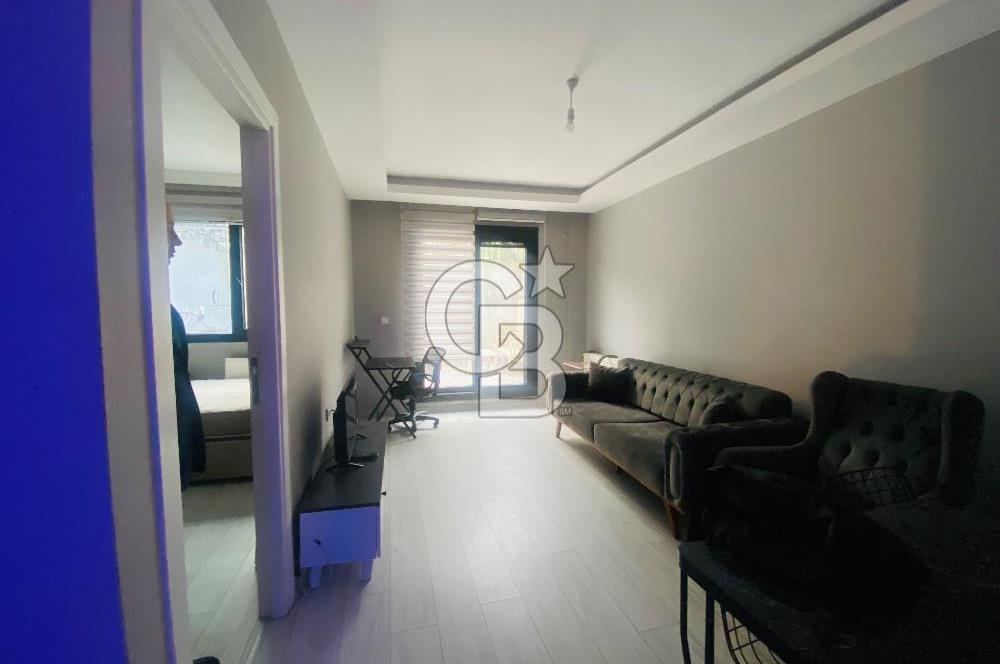 BUCA MENDERES HALK CADDESİNDE EŞYALI SATILIK 1+1  DAİRE