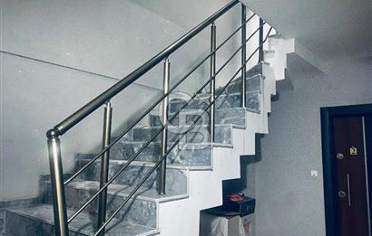 BUCA MENDERES HALK CADDESİNDE EŞYALI SATILIK 1+1  DAİRE