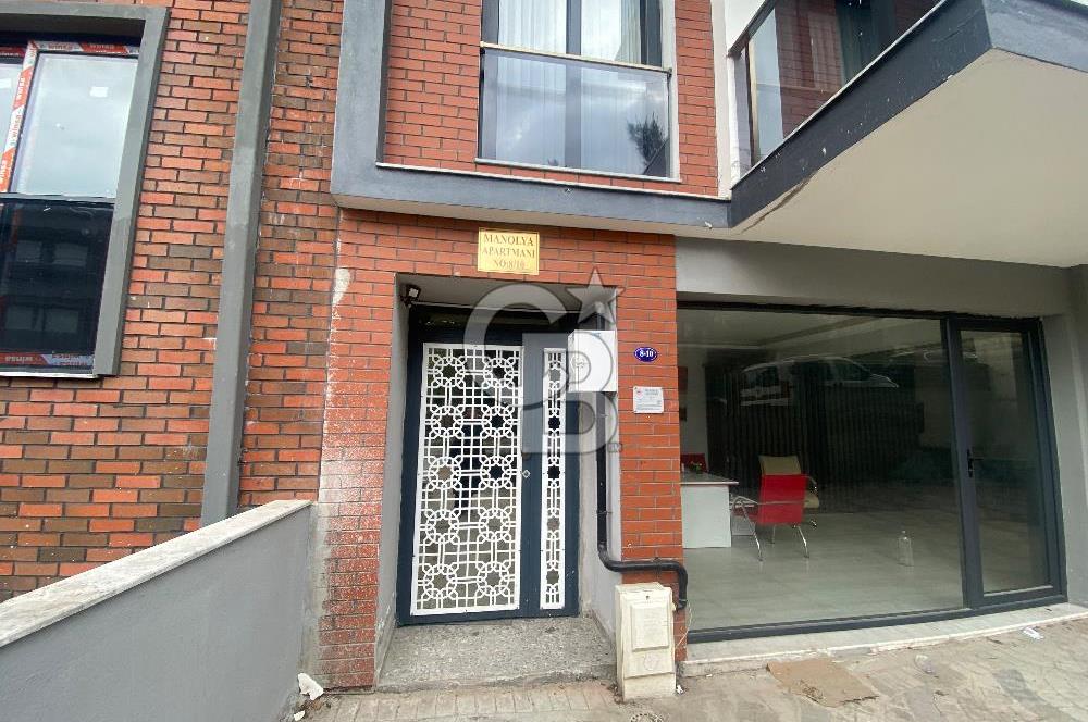 BUCA MENDERES HALK CADDESİNDE EŞYALI SATILIK 1+1  DAİRE