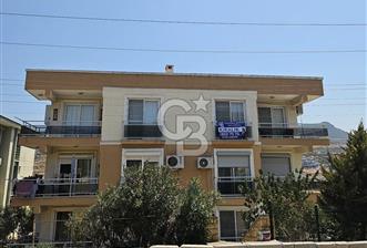 Yenifoça Merkeze Yakın Eşyalı Kiralık 2+1 Daire