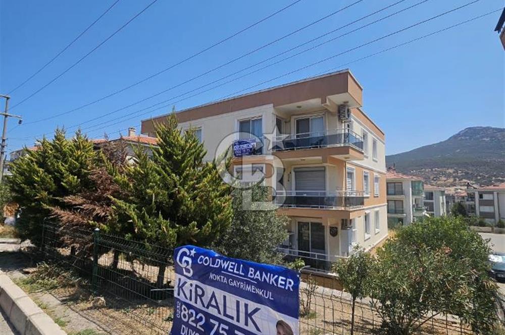 Yenifoça Merkeze Yakın Eşyalı Kiralık 2+1 Daire