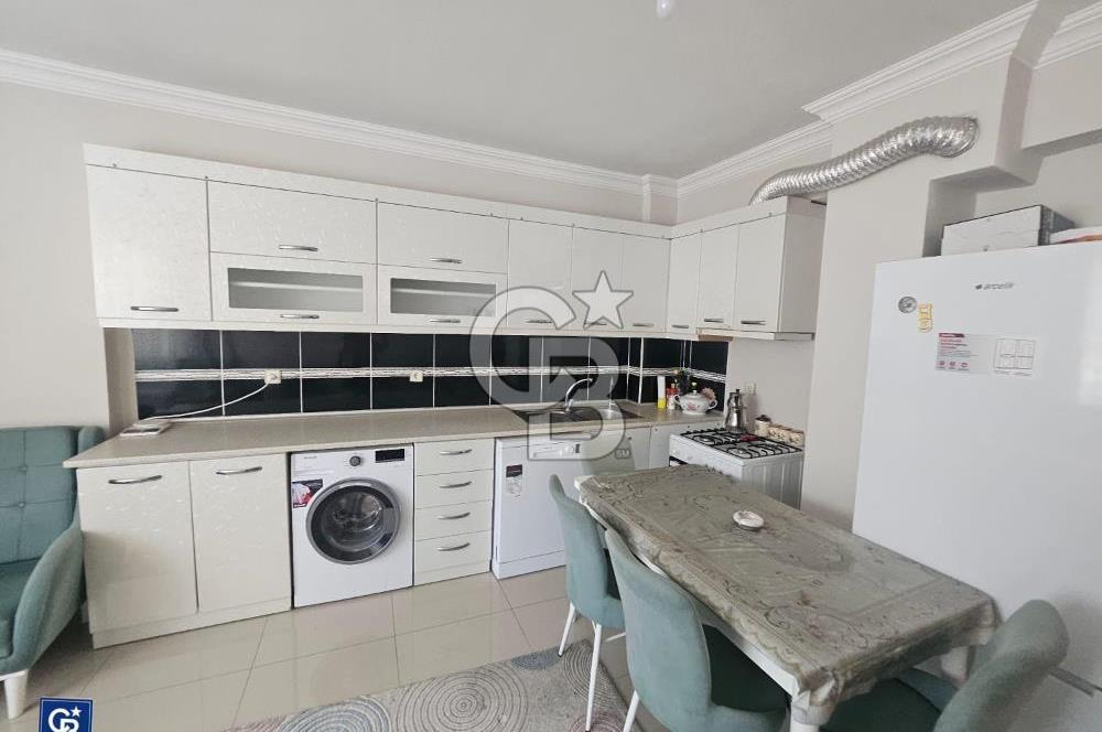 Yenifoça Merkeze Yakın Eşyalı Kiralık 2+1 Daire