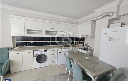 Yenifoça Merkeze Yakın Eşyalı Kiralık 2+1 Daire