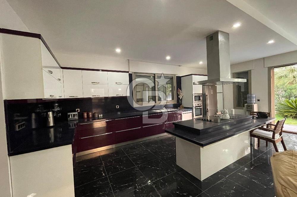 Çeşme Mamurbaba Satılık 4+1 Villa
