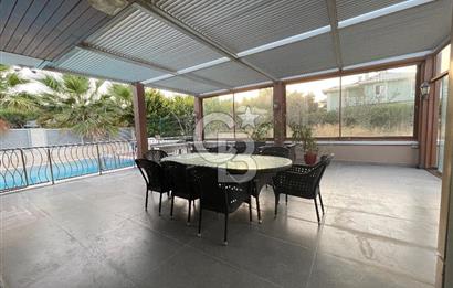 Çeşme Mamurbaba Satılık 4+1 Villa