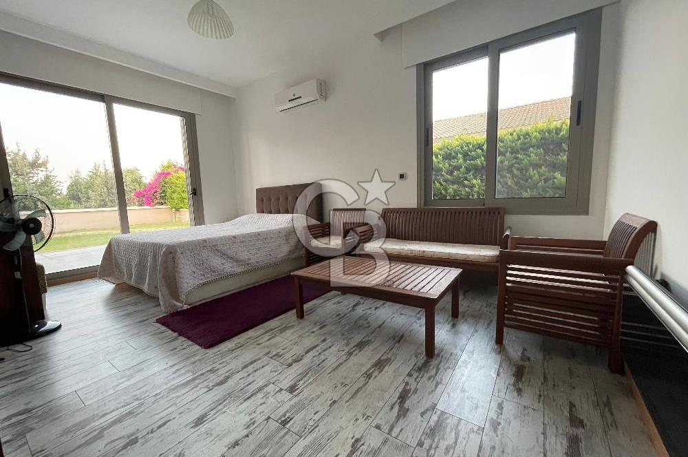 Çeşme Mamurbaba Satılık 4+1 Villa