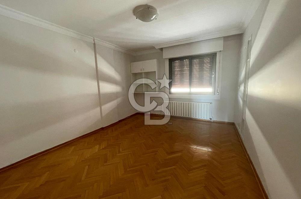 Çeşme Mamurbaba Satılık 4+1 Villa