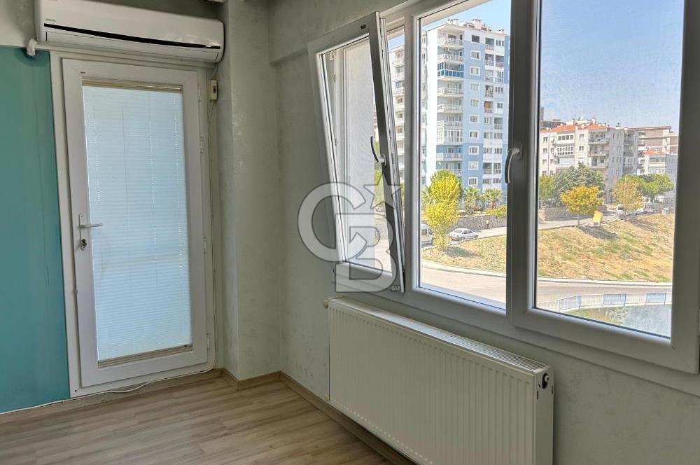 Site İçinde Havuzlu Güvenlikli 3+1 Kiralık Daire – Menemen Ulukent Merkezi Konumda!