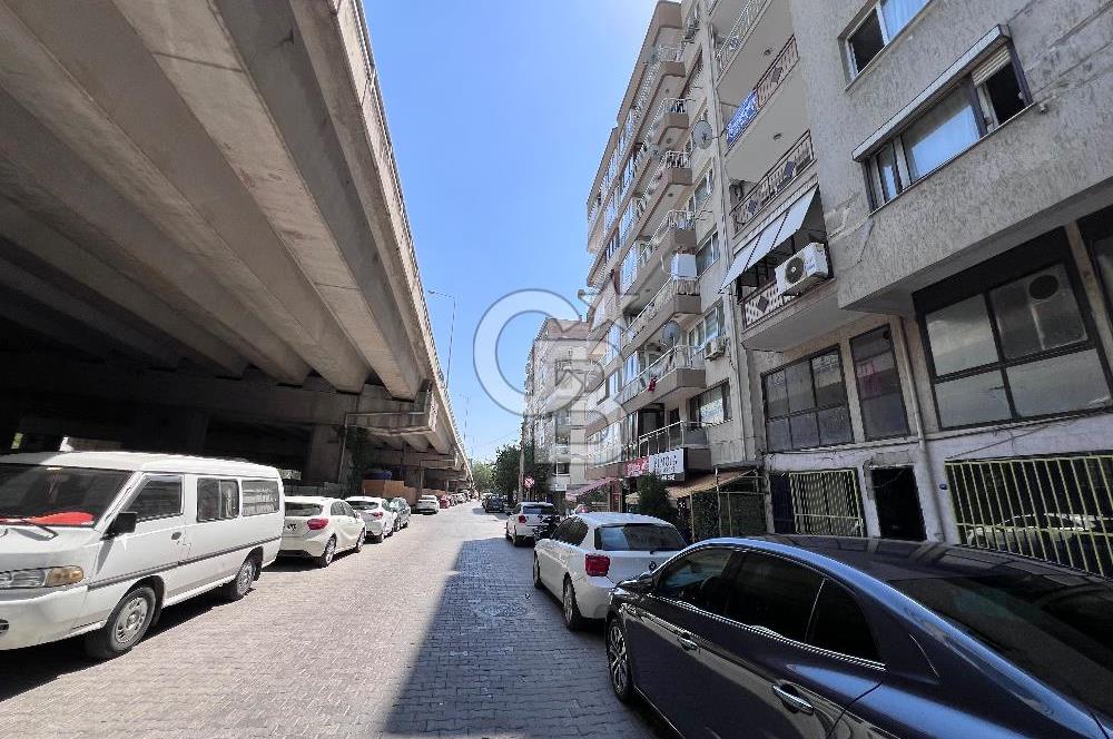BORNOVA EGE ÜNİ. YAKINI SATILIK 150m2 3+1 DAİRE