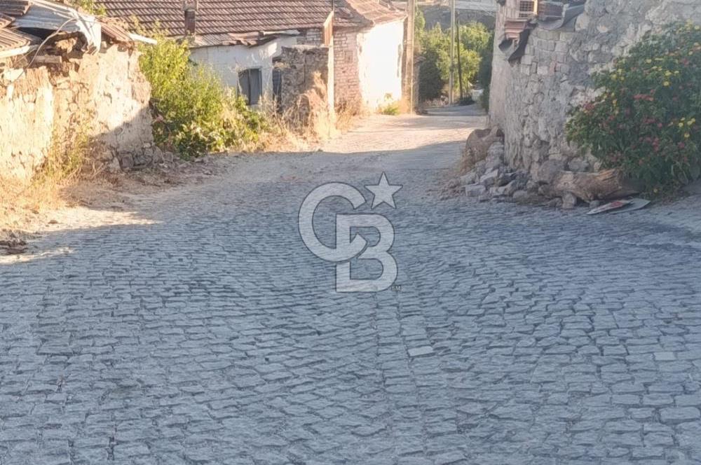 BERGAMA KARAHIDIRLI KÖYÜNDE SATILIK ARSA