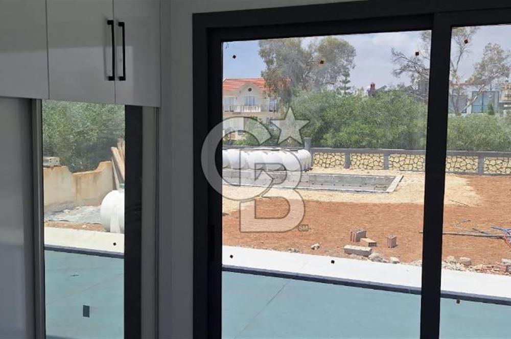 K.K.T.C. YENİ BOĞAZİÇİNDE HAVUZLU SİTEDE 2+1 SATILIK DAİRE