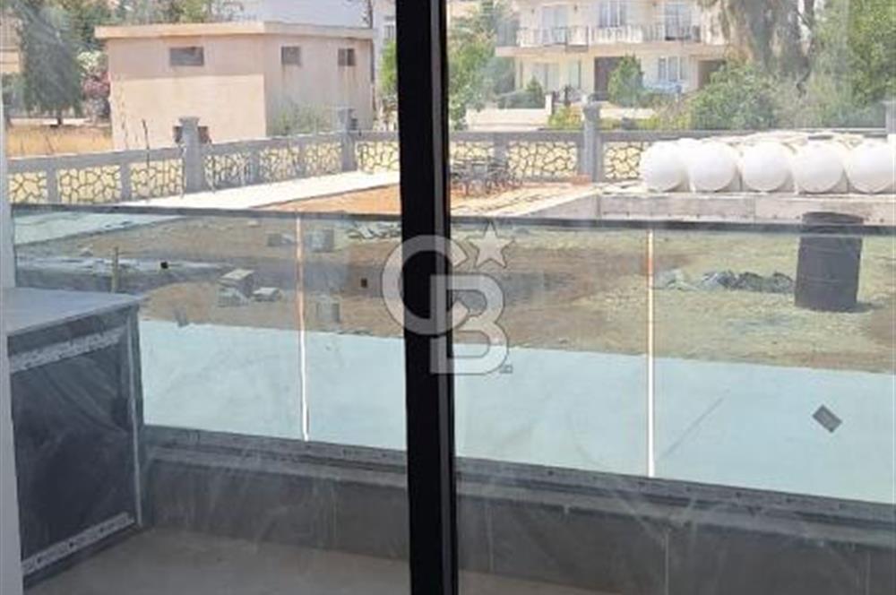 K.K.T.C. YENİ BOĞAZİÇİNDE HAVUZLU SİTEDE 2+1 SATILIK DAİRE