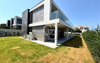 Çeşme Dalyan'da Müstakil Havuzlu Satılık Lüks Villa