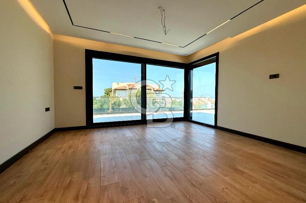 Çeşme Dalyan'da Müstakil Havuzlu Satılık Lüks Villa