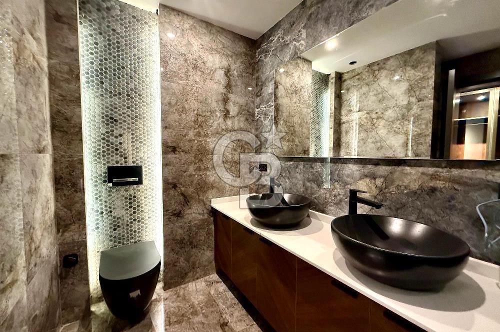 Çeşme Dalyan'da Müstakil Havuzlu Satılık Lüks Villa