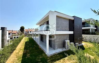 Çeşme Dalyan'da Müstakil Havuzlu Satılık Lüks Villa