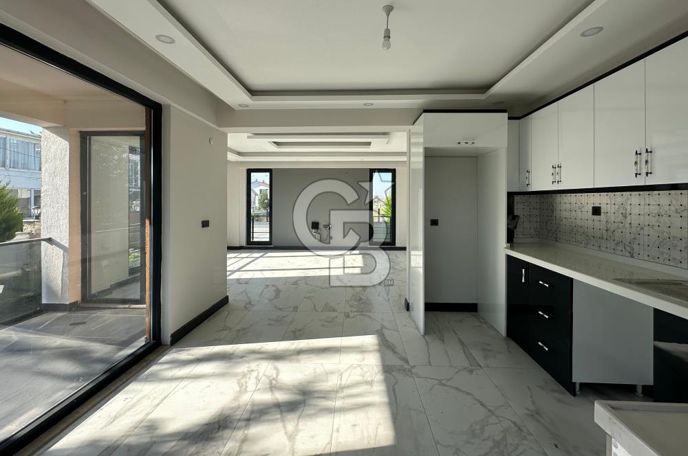 Çanakkale Lapseki Emek Tatil'de Ultra Lüks Havuzlu 6+1 Villa
