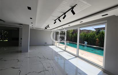 Silivri Star Life Sitesi 700 M2 Havuzlu Müstakil Villa