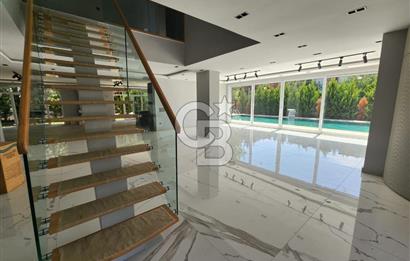Silivri Star Life Sitesi 700 M2 Havuzlu Müstakil Villa