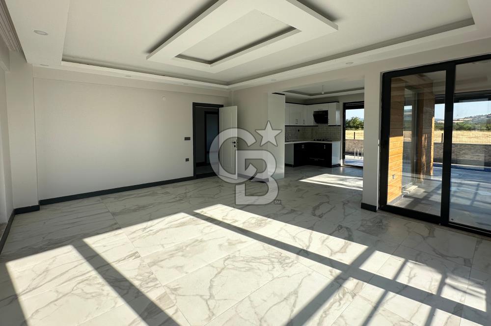 Çanakkale Lapseki Emek Tatil'de Ultra Lüks Havuzlu 6+1 Villa
