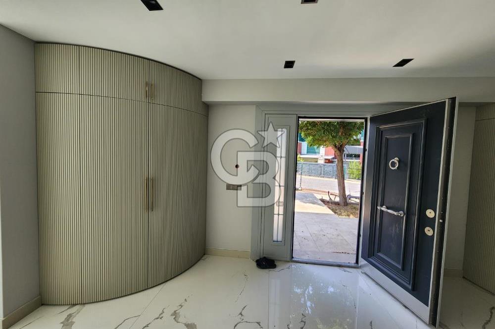 Silivri Star Life Sitesi 700 M2 Havuzlu Müstakil Villa