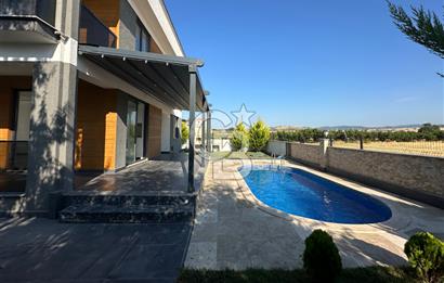 Çanakkale Lapseki Emek Tatil'de Ultra Lüks Havuzlu 6+1 Villa