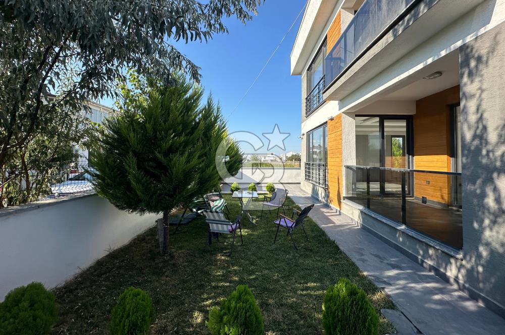 Çanakkale Lapseki Emek Tatil'de Ultra Lüks Havuzlu 6+1 Villa