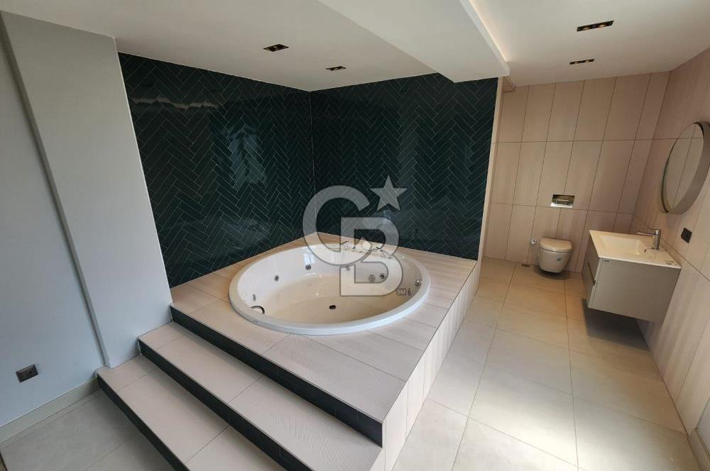 Silivri Star Life Sitesi 700 M2 Havuzlu Müstakil Villa