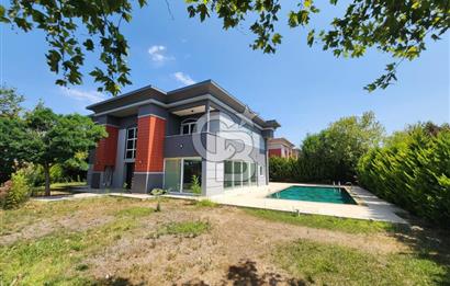 Silivri Star Life Sitesi 700 M2 Havuzlu Müstakil Villa
