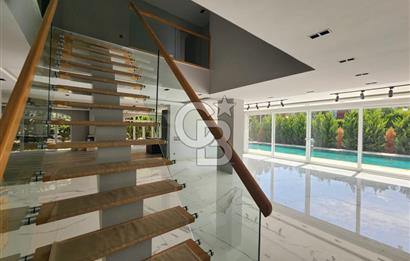 Silivri Star Life Sitesi 700 M2 Havuzlu Müstakil Villa