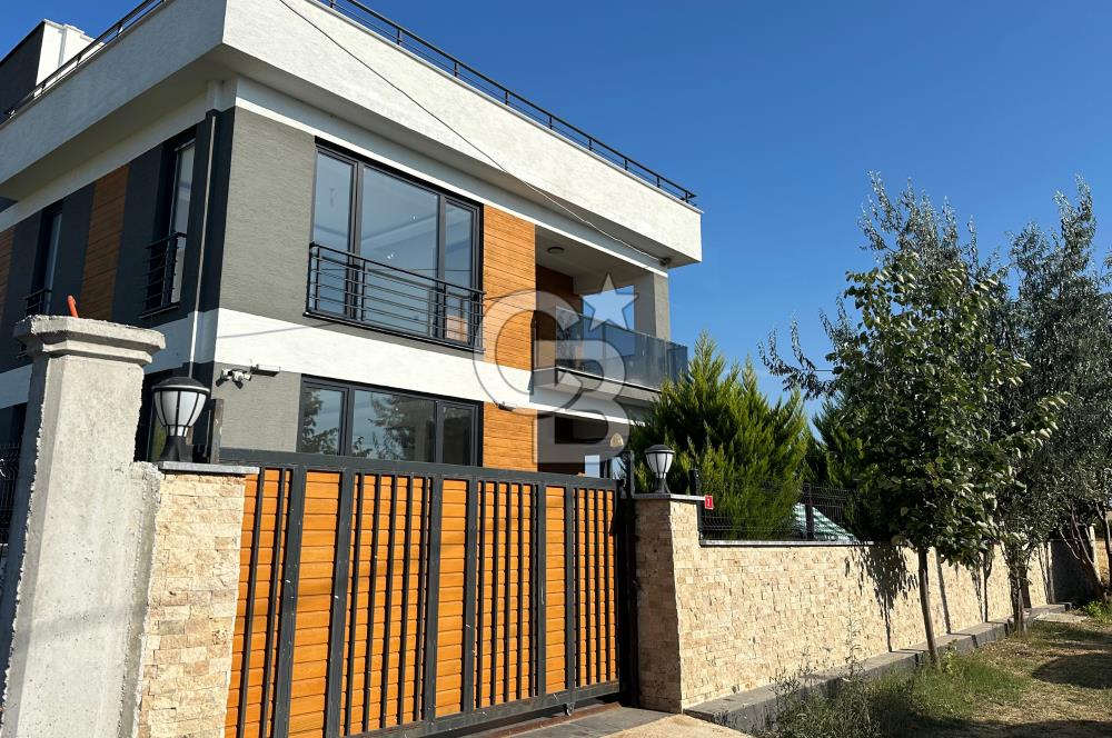 Çanakkale Lapseki Emek Tatil'de Ultra Lüks Havuzlu 6+1 Villa