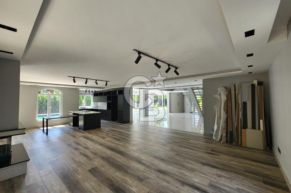 Silivri Star Life Sitesi 700 M2 Havuzlu Müstakil Villa