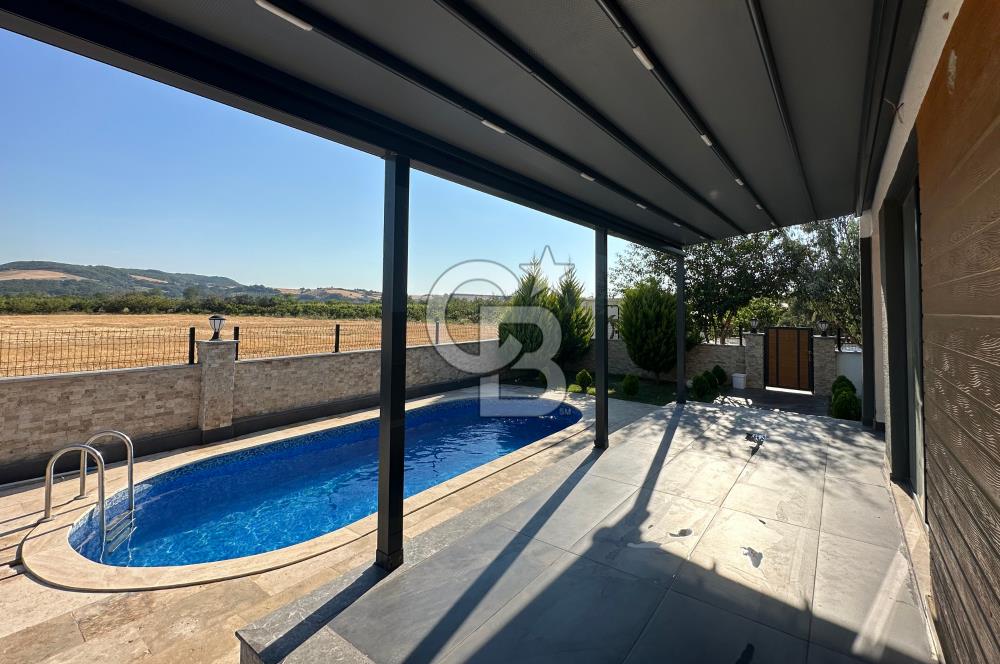 Çanakkale Lapseki Emek Tatil'de Ultra Lüks Havuzlu 6+1 Villa