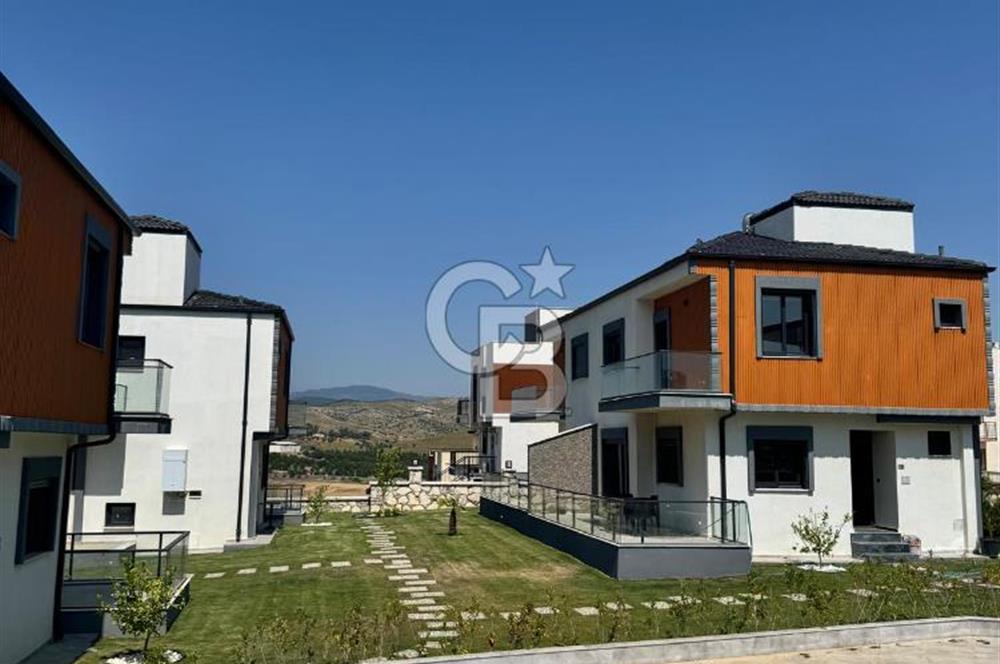 SEFERİHİSAR ÇEVREKENTTE SİTE İÇİNDE  SIFIR KİRALIK VİLLA